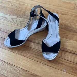 Landsend Black Wedges
